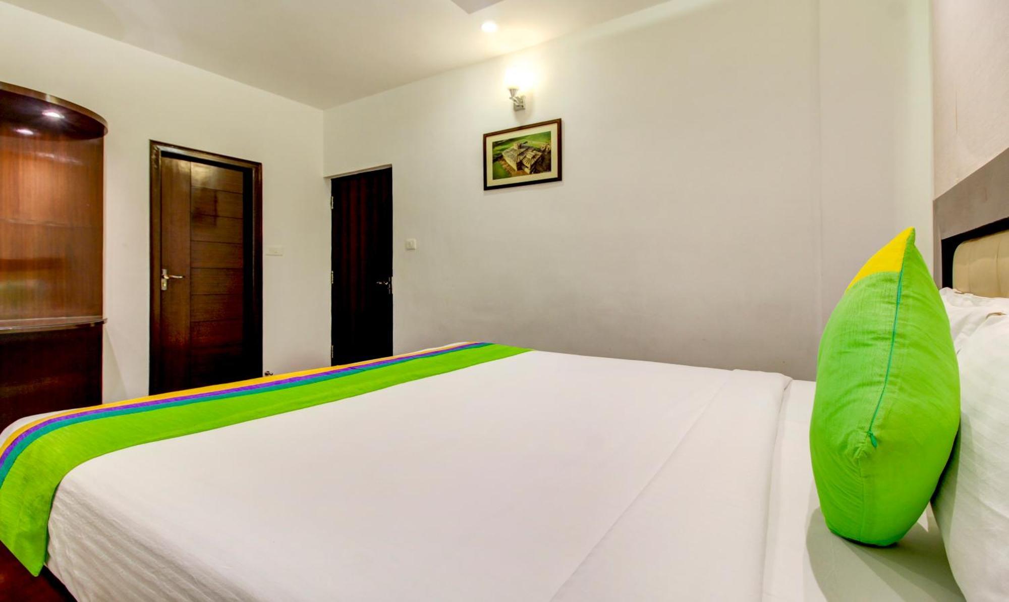 Treebo The Sai Leela Suites R T Nagar Bangalore Eksteriør billede